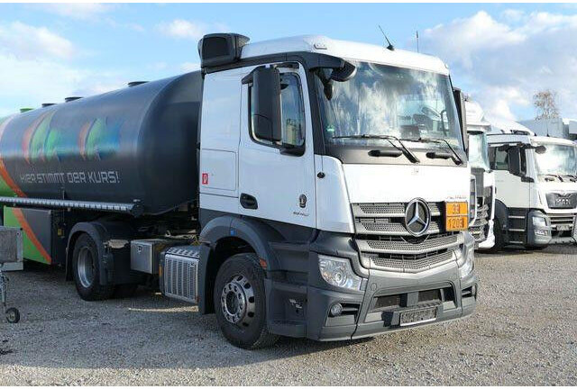 Mercedes-Benz 1846 Actros 4x2, Hydr., ADR, Leicht, Klima, Navi - وحدة جر: صورة 4 Mercedes-Benz 1846 Actros 4x2, Hydr., ADR, Leicht, Klima, Navi - وحدة جر: صورة 4
