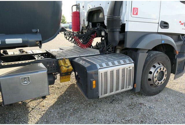 Mercedes-Benz 1846 Actros 4x2, Hydr., ADR, Leicht, Klima, Navi - وحدة جر: صورة 5 Mercedes-Benz 1846 Actros 4x2, Hydr., ADR, Leicht, Klima, Navi - وحدة جر: صورة 5