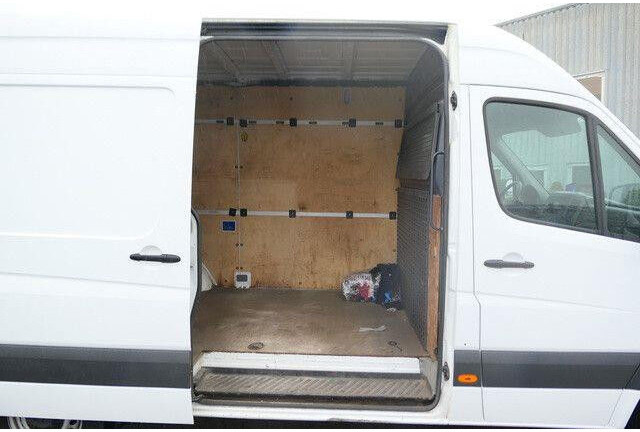 Mercedes-Benz 213 CDI Sprinter 4x2, Klima, 3. Sitz, Holzausbau - فان المدمجة: صورة 3 Mercedes-Benz 213 CDI Sprinter 4x2, Klima, 3. Sitz, Holzausbau - فان المدمجة: صورة 3