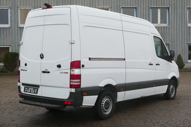 Mercedes-Benz 213 CDI Sprinter 4x2, Klima, 3. Sitz, Holzausbau - فان المدمجة: صورة 4 Mercedes-Benz 213 CDI Sprinter 4x2, Klima, 3. Sitz, Holzausbau - فان المدمجة: صورة 4