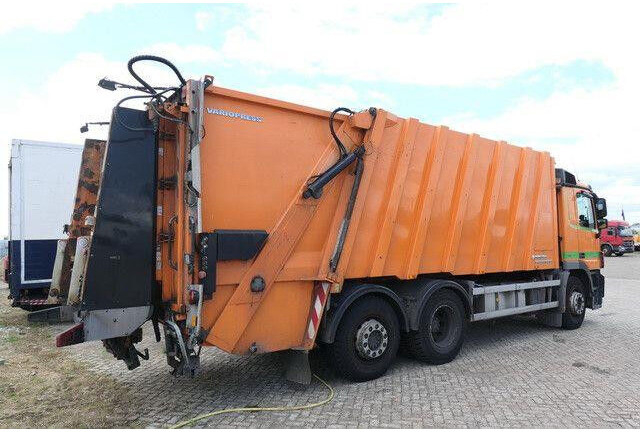 Mercedes-Benz 2532 L Actros 6x2, Faun, Zöller, 24m³, MP3, AC - شاحنة النفايات: صورة 4 Mercedes-Benz 2532 L Actros 6x2, Faun, Zöller, 24m³, MP3, AC - شاحنة النفايات: صورة 4