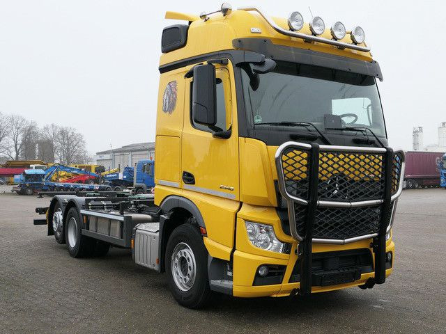 Mercedes-Benz 2546 L 6x2, MP4, 2x Schlafliege, Bullfänger, AC - شاحنات الحاويات / جسم علوي قابل للتغيير شاحنة: صورة 5 Mercedes-Benz 2546 L 6x2, MP4, 2x Schlafliege, Bullfänger, AC - شاحنات الحاويات / جسم علوي قابل للتغيير شاحنة: صورة 5