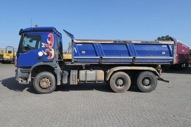 Mercedes-Benz 2643 K Arocs/6x4/Meiller/Plane/AHK/Klima - شاحنة قلاب: صورة 4 Mercedes-Benz 2643 K Arocs/6x4/Meiller/Plane/AHK/Klima - شاحنة قلاب: صورة 4