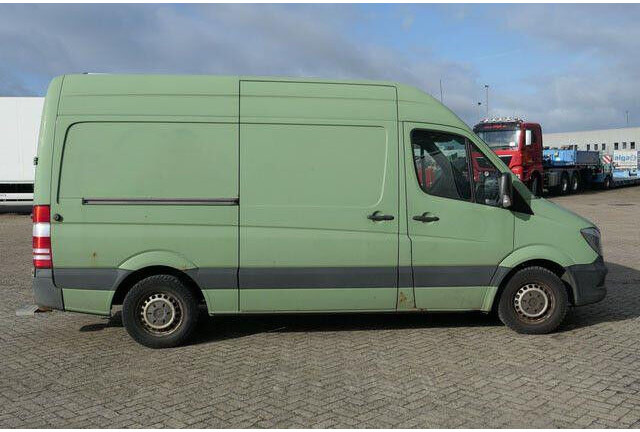 Mercedes-Benz 316 CDI Sprinter 4x2, Klima, Bott-Regale, AHK - فان: صورة 4 Mercedes-Benz 316 CDI Sprinter 4x2, Klima, Bott-Regale, AHK - فان: صورة 4