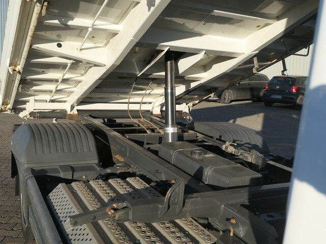 Mercedes-Benz 818 K Atego 4x2, Meiller, AHK, 3. Sitz, 168tkm. - شاحنة قلاب: صورة 2 Mercedes-Benz 818 K Atego 4x2, Meiller, AHK, 3. Sitz, 168tkm. - شاحنة قلاب: صورة 2