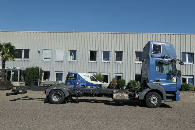 Mercedes-Benz 918 L Atego 4x2, Nebenantrieb, Standklima - شاحنة نقل سيارات شاحنة: صورة 2 Mercedes-Benz 918 L Atego 4x2, Nebenantrieb, Standklima - شاحنة نقل سيارات شاحنة: صورة 2