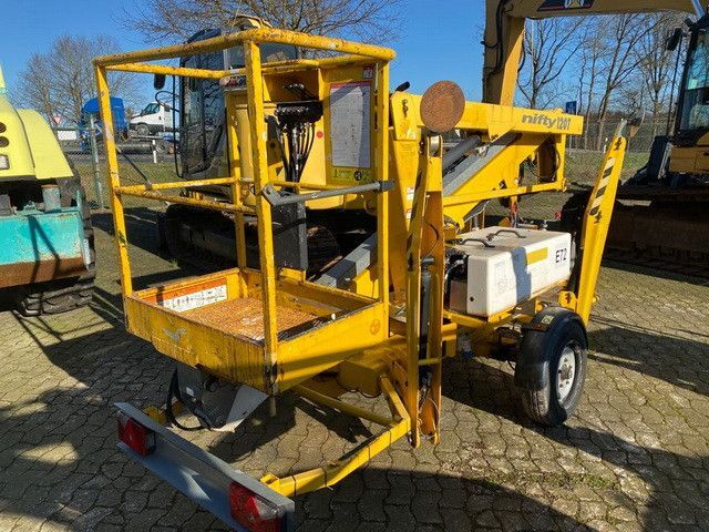 Niftylift 120 TE, Arbeitshöhe 12.2m, Korb, Batterie - منصة العمل الجوية مقطورة: صورة 2 Niftylift 120 TE, Arbeitshöhe 12.2m, Korb, Batterie - منصة العمل الجوية مقطورة: صورة 2