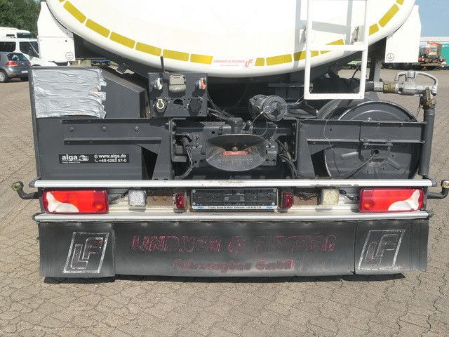 Scania P 320 6x2, Lindner & Fischer, 19m³, 3 Kammern - شاحنة صهريج: صورة 4 Scania P 320 6x2, Lindner & Fischer, 19m³, 3 Kammern - شاحنة صهريج: صورة 4