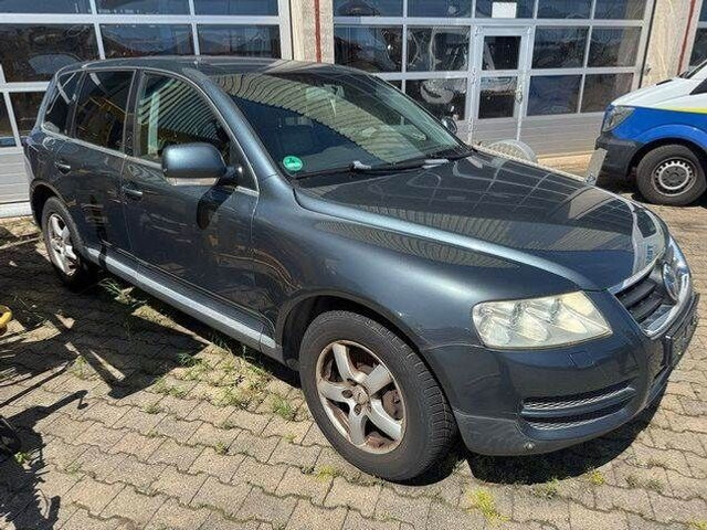 Volkswagen Touareg 3.2 V6/ GETRIEBESCHADEN /Motor läuft! - شاحنة مفتوحة: صورة 3 Volkswagen Touareg 3.2 V6/ GETRIEBESCHADEN /Motor läuft! - شاحنة مفتوحة: صورة 3