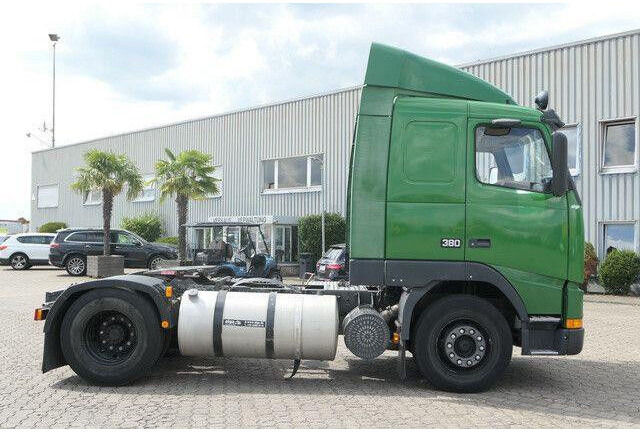 Volvo FH 380/Schalter/Klima/Hydraulik - وحدة جر: صورة 2 Volvo FH 380/Schalter/Klima/Hydraulik - وحدة جر: صورة 2