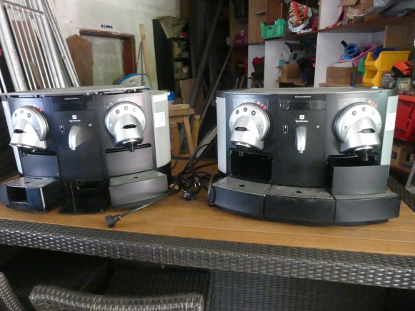 آلة الغذاء 2 Machines à café Nespresso 705/CS200: صورة 7