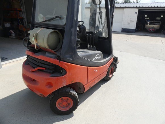 Chariot élévateur Linde H16T-03 - رافعة شوكية تعمل بالغاز: صورة 4 Chariot élévateur Linde H16T-03 - رافعة شوكية تعمل بالغاز: صورة 4