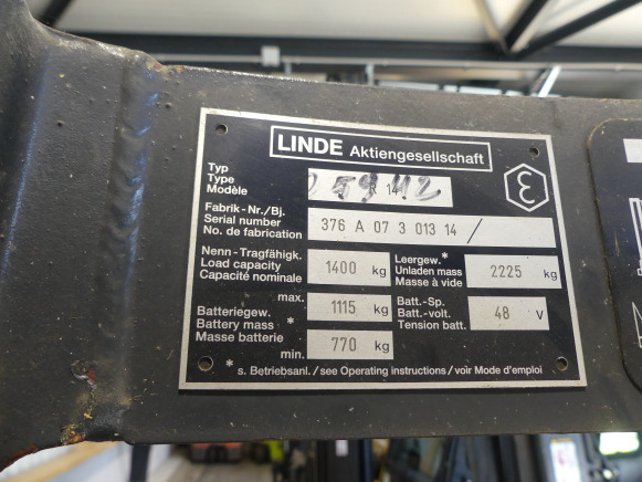 Chariot élévateur à mat rétractable Linde R 14 - شاحنة مناوِلة: صورة 5 Chariot élévateur à mat rétractable Linde R 14 - شاحنة مناوِلة: صورة 5