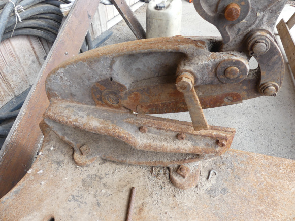 Cisaille manuelle - آلة تصنيع المعادن: صورة 3 Cisaille manuelle - آلة تصنيع المعادن: صورة 3