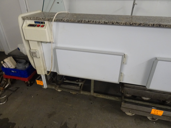 Comptoir frigo, marque ZOIN
modèle : Melody Y 300 Statico - bbianco
numéro : 5629/07
année : 2007
Toir frigo, marque ZOIN
modèle : Melody Y 300 Statico - bbianco
numéro : 5629/07
anné frigo, marque ZO - آلة الغذاء: صورة 4 Comptoir frigo, marque ZOIN
modèle : Melody Y 300 Statico - bbianco
numéro : 5629/07
année : 2007
Toir frigo, marque ZOIN
modèle : Melody Y 300 Statico - bbianco
numéro : 5629/07
anné frigo, marque ZO - آلة الغذاء: صورة 4