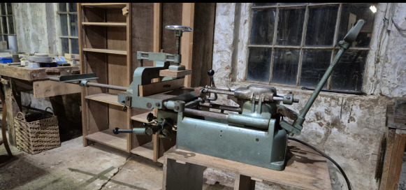 Mortaiseuse RAPID – en parfait état de fonctionnement - آلة النجارة: صورة 1 Mortaiseuse RAPID – en parfait état de fonctionnement - آلة النجارة: صورة 1