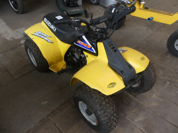 Quad enfant thermique Suzuki Quad Runner - مركبة لجميع التضاريس: صورة 2 Quad enfant thermique Suzuki Quad Runner - مركبة لجميع التضاريس: صورة 2