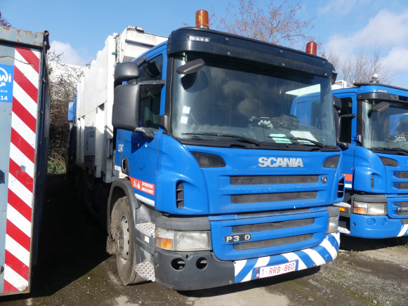 REF:1247 - Camion poubelle Scania P360 (2011 - 211.813 km) - شاحنة النفايات: صورة 2 REF:1247 - Camion poubelle Scania P360 (2011 - 211.813 km) - شاحنة النفايات: صورة 2
