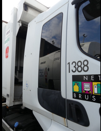 REF:1388 - Camion poubelle Renault Midlum 270DXI (2011-185.032 km) - شاحنة النفايات: صورة 4 REF:1388 - Camion poubelle Renault Midlum 270DXI (2011-185.032 km) - شاحنة النفايات: صورة 4