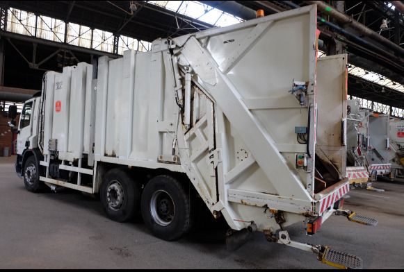 REF : 2 -Camion Poubelle DAF AG75 - شاحنة النفايات: صورة 3 REF : 2 -Camion Poubelle DAF AG75 - شاحنة النفايات: صورة 3