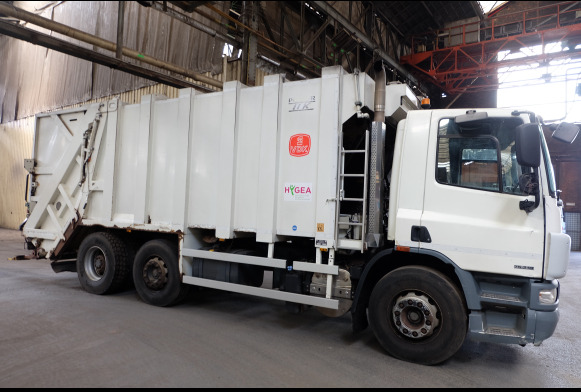 REF : 8 -Camion Poubelle DAF CF75 - شاحنة النفايات: صورة 4 REF : 8 -Camion Poubelle DAF CF75 - شاحنة النفايات: صورة 4
