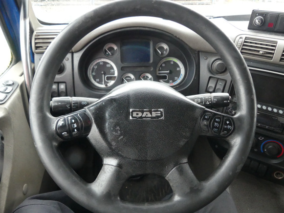 REF:BZ-NG-30 - Camion poubelle DAF FAG CF 75 (2011-465.671 km) - شاحنة النفايات: صورة 5 REF:BZ-NG-30 - Camion poubelle DAF FAG CF 75 (2011-465.671 km) - شاحنة النفايات: صورة 5