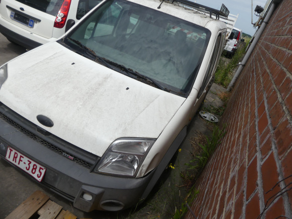REF:Immatriculé sous : TRF-385 - Voiture Ford Tourneo Connect - الشاحنات الصغيرة كابينة مزدوجة: صورة 2 REF:Immatriculé sous : TRF-385 - Voiture Ford Tourneo Connect - الشاحنات الصغيرة كابينة مزدوجة: صورة 2