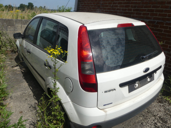REF:Immatriculée sous : SPI-110 - Voiture Ford FIESTA - سيارة: صورة 4 REF:Immatriculée sous : SPI-110 - Voiture Ford FIESTA - سيارة: صورة 4