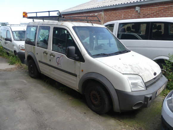 REF:immatriculé sous : TRF-384 - Voiture Ford Tourneo Connect - الشاحنات الصغيرة كابينة مزدوجة: صورة 1 REF:immatriculé sous : TRF-384 - Voiture Ford Tourneo Connect - الشاحنات الصغيرة كابينة مزدوجة: صورة 1