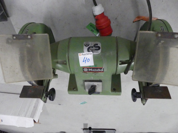 Touret à meuler double tété Métabo DS 7226D, Table de travail pliante Black&Decker (9714-040) - آلة تصنيع المعادن: صورة 2 Touret à meuler double tété Métabo DS 7226D, Table de travail pliante Black&Decker (9714-040) - آلة تصنيع المعادن: صورة 2