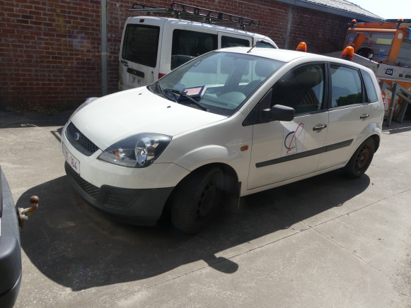 Voiture Ford FIESTA (2006-110.830 km) - سيارة: صورة 1 Voiture Ford FIESTA (2006-110.830 km) - سيارة: صورة 1