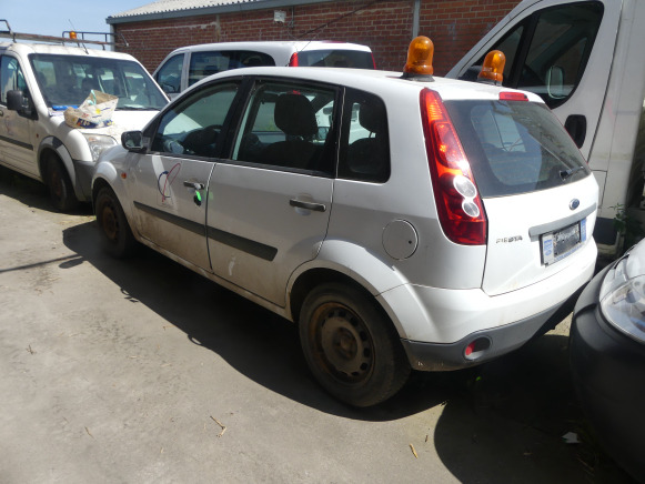 Voiture Ford FIESTA - سيارة: صورة 2 Voiture Ford FIESTA - سيارة: صورة 2