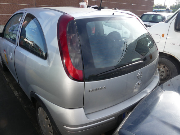 Voiture Opel Corsa - سيارة: صورة 3 Voiture Opel Corsa - سيارة: صورة 3