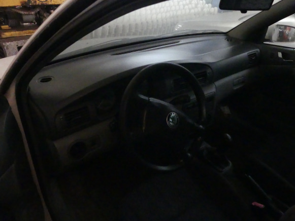 Voiture Skoda Octavia GLX - سيارة: صورة 5 Voiture Skoda Octavia GLX - سيارة: صورة 5