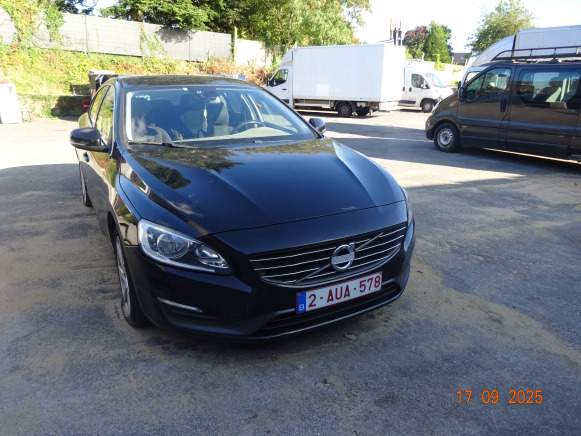 سيدان Voiture Volvo Berline S60 D2: صورة 1