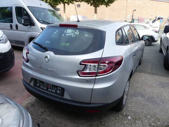 Voiture break Renault megane (2012-11.926 km) - VIN VF1KZ1A0748073924 - سيارة ستيشن: صورة 5 Voiture break Renault megane (2012-11.926 km) - VIN VF1KZ1A0748073924 - سيارة ستيشن: صورة 5