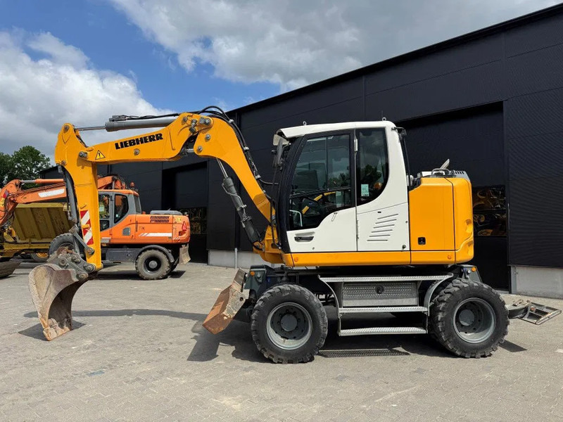 Liebherr A910 compact 2018 4000 uur !! 4x4 - حفارة دولاب: صورة 1 Liebherr A910 compact 2018 4000 uur !! 4x4 - حفارة دولاب: صورة 1