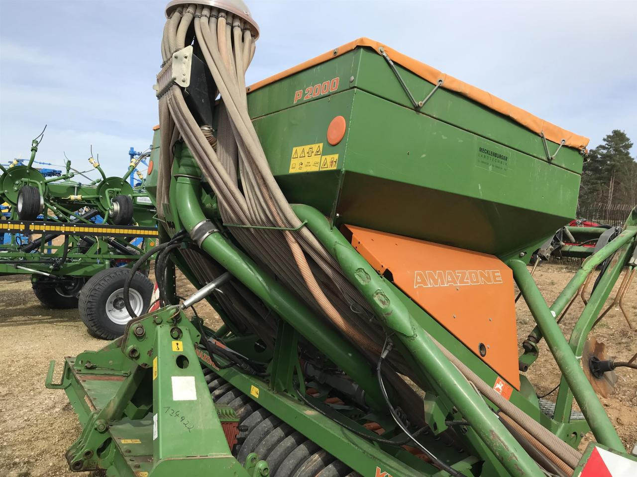 Amazone P2000 + KG4000 - آلة البذر: صورة 2 Amazone P2000 + KG4000 - آلة البذر: صورة 2