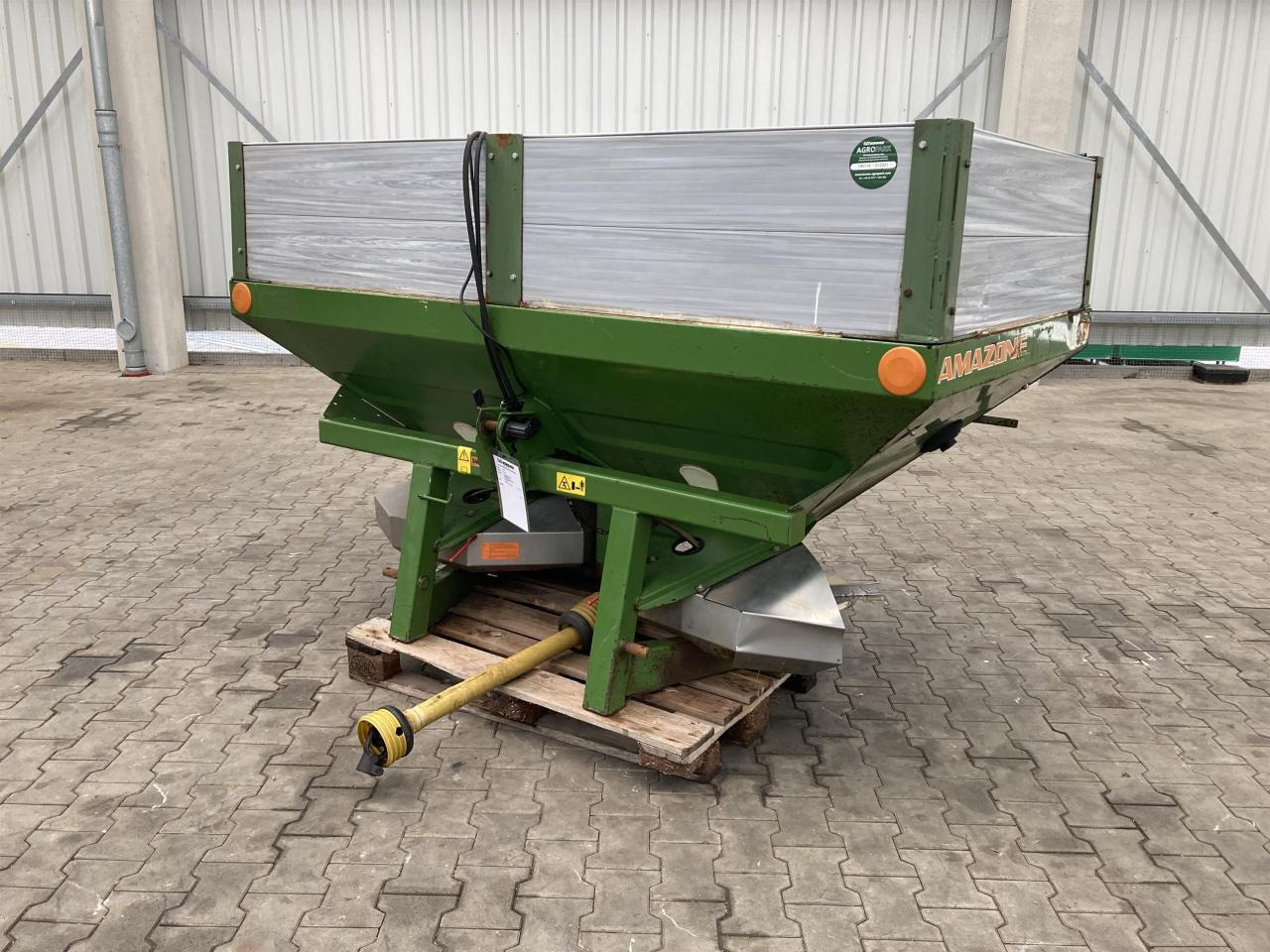 Amazone ZA-M 1000 Comp. - آلة رش السماد: صورة 1 Amazone ZA-M 1000 Comp. - آلة رش السماد: صورة 1