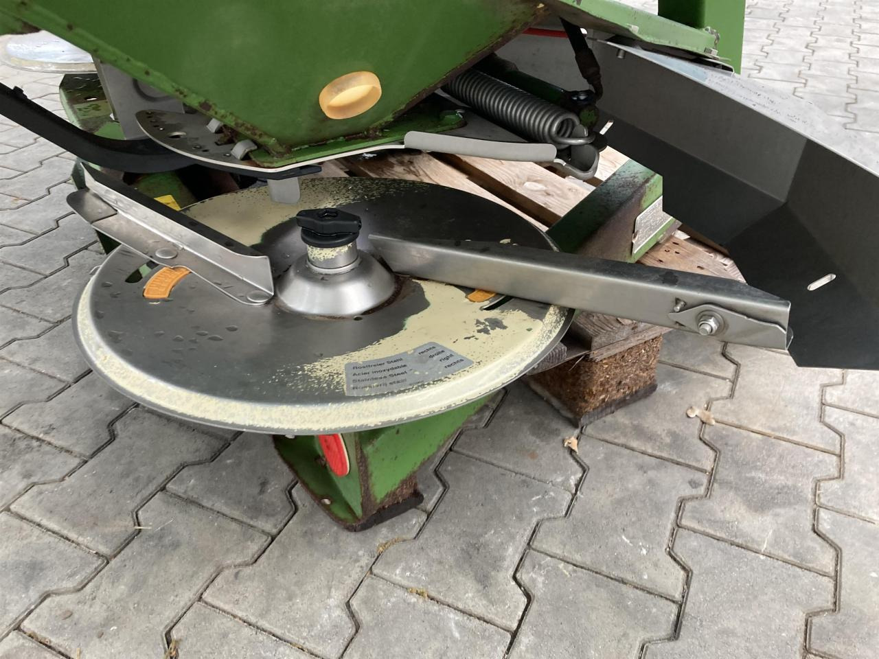 Amazone ZA-M 1000 Comp. - آلة رش السماد: صورة 3 Amazone ZA-M 1000 Comp. - آلة رش السماد: صورة 3