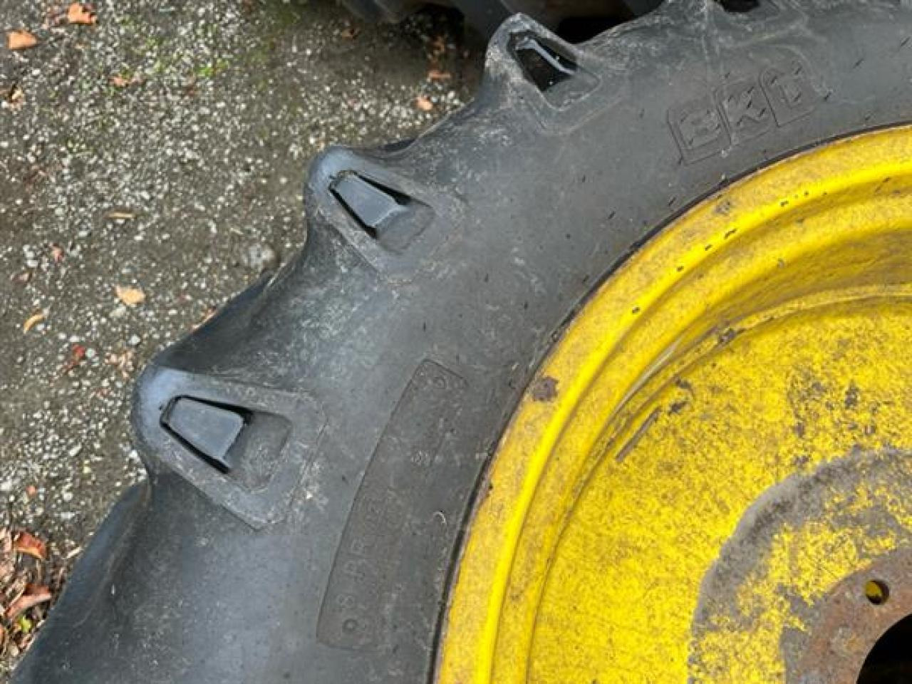 BKT 12.4-32 - إطارات - الآلات الزراعية: صورة 4 BKT 12.4-32 - إطارات - الآلات الزراعية: صورة 4