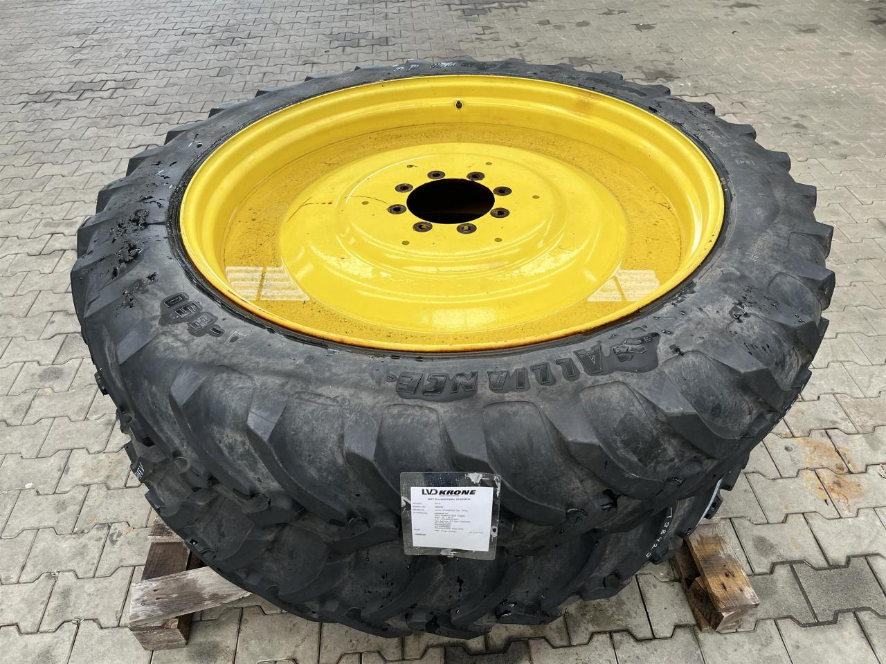 BKT 270/95R32 - إطارات - الآلات الزراعية: صورة 1 BKT 270/95R32 - إطارات - الآلات الزراعية: صورة 1