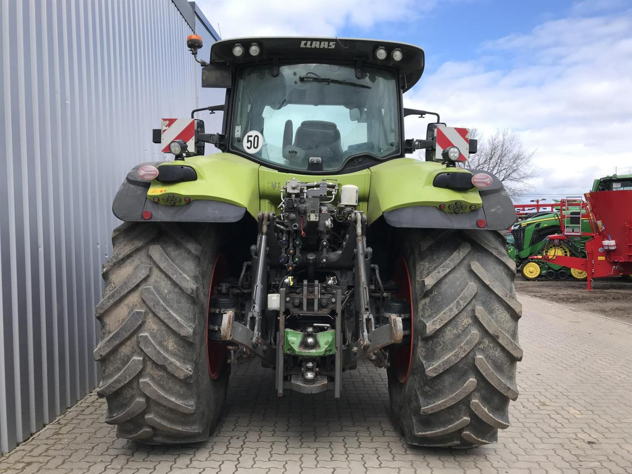CLAAS Axion 870 - جرار: صورة 5 CLAAS Axion 870 - جرار: صورة 5