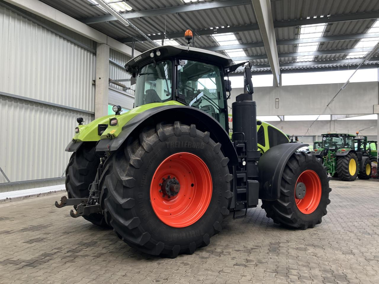 CLAAS Axion 930 - جرار: صورة 2 CLAAS Axion 930 - جرار: صورة 2