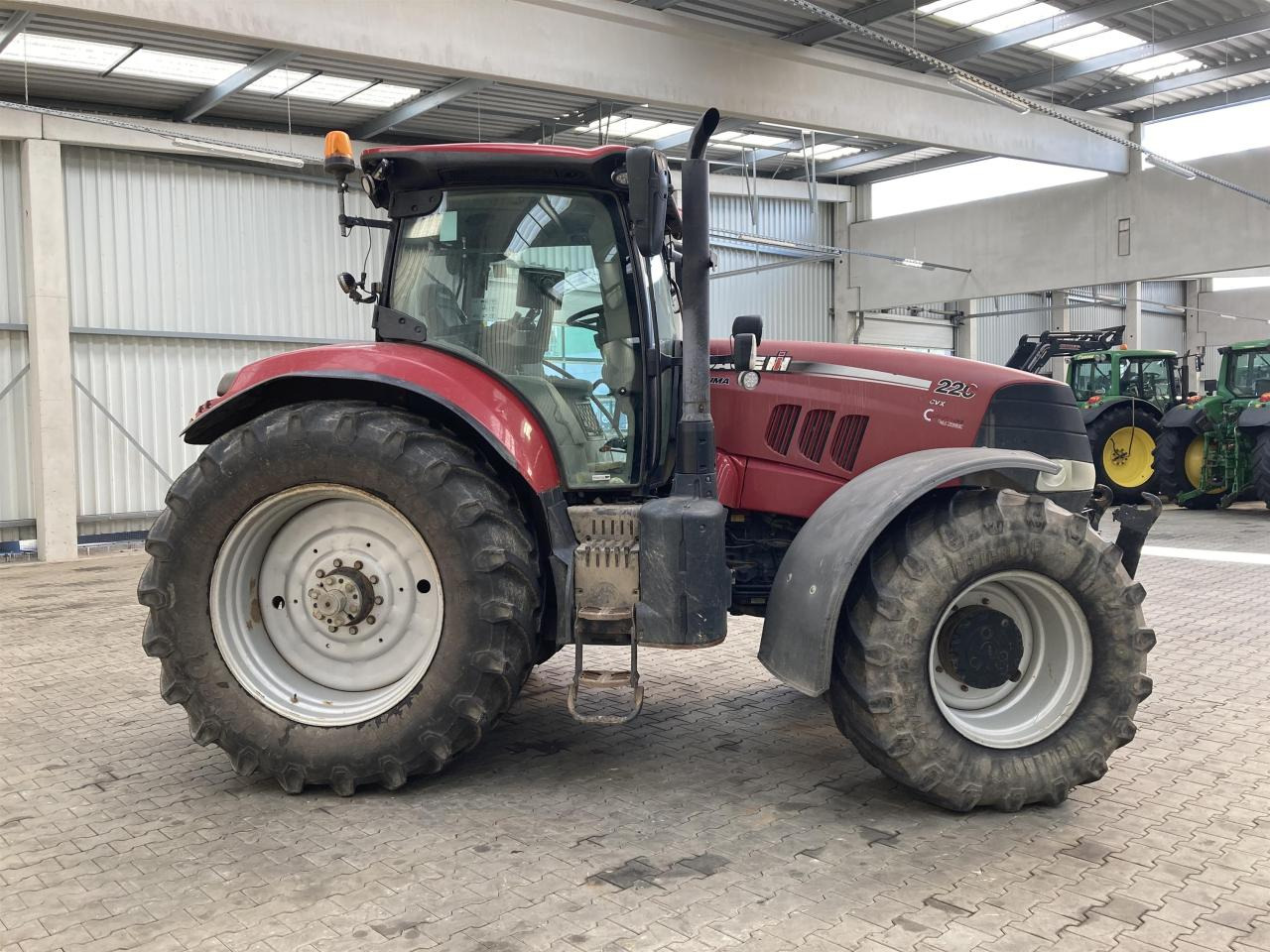 Case-IH Puma CVX 220 - جرار: صورة 4 Case-IH Puma CVX 220 - جرار: صورة 4