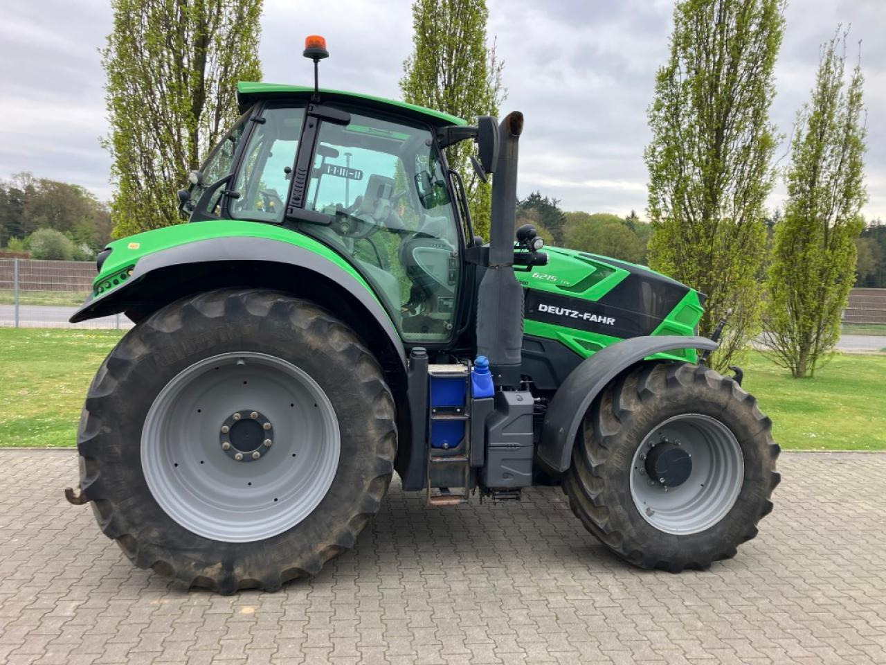 Deutz-Fahr 6215 TTV - جرار: صورة 3 Deutz-Fahr 6215 TTV - جرار: صورة 3