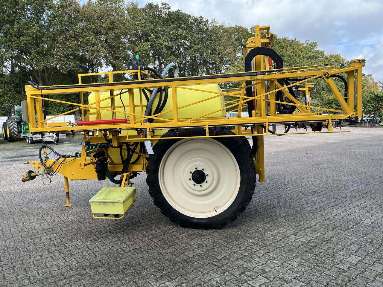 Dubex TYNDOR 2300 ltr. - بخاخ مقطورة: صورة 2 Dubex TYNDOR 2300 ltr. - بخاخ مقطورة: صورة 2