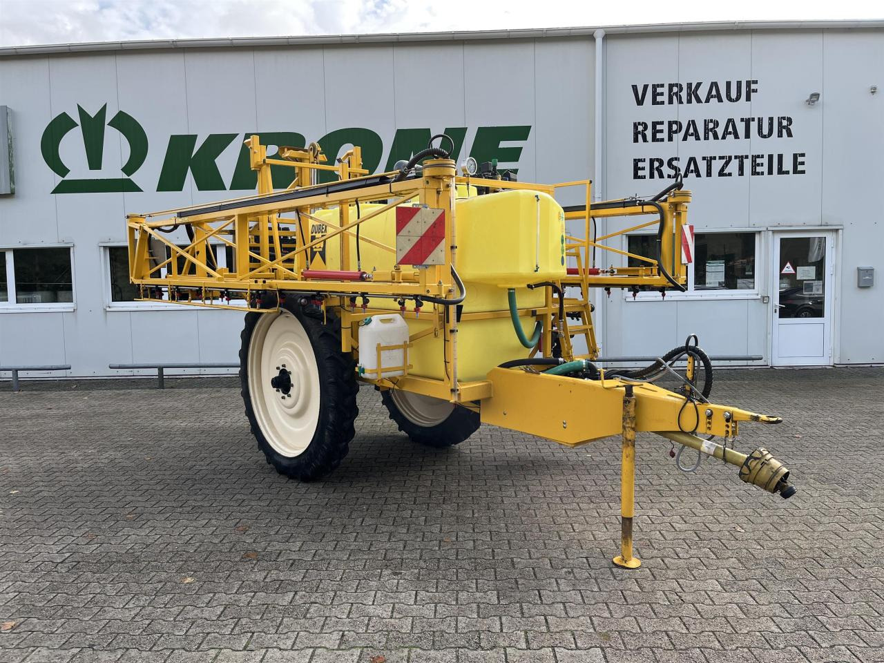 Dubex TYNDOR 2300 ltr. - بخاخ مقطورة: صورة 1 Dubex TYNDOR 2300 ltr. - بخاخ مقطورة: صورة 1