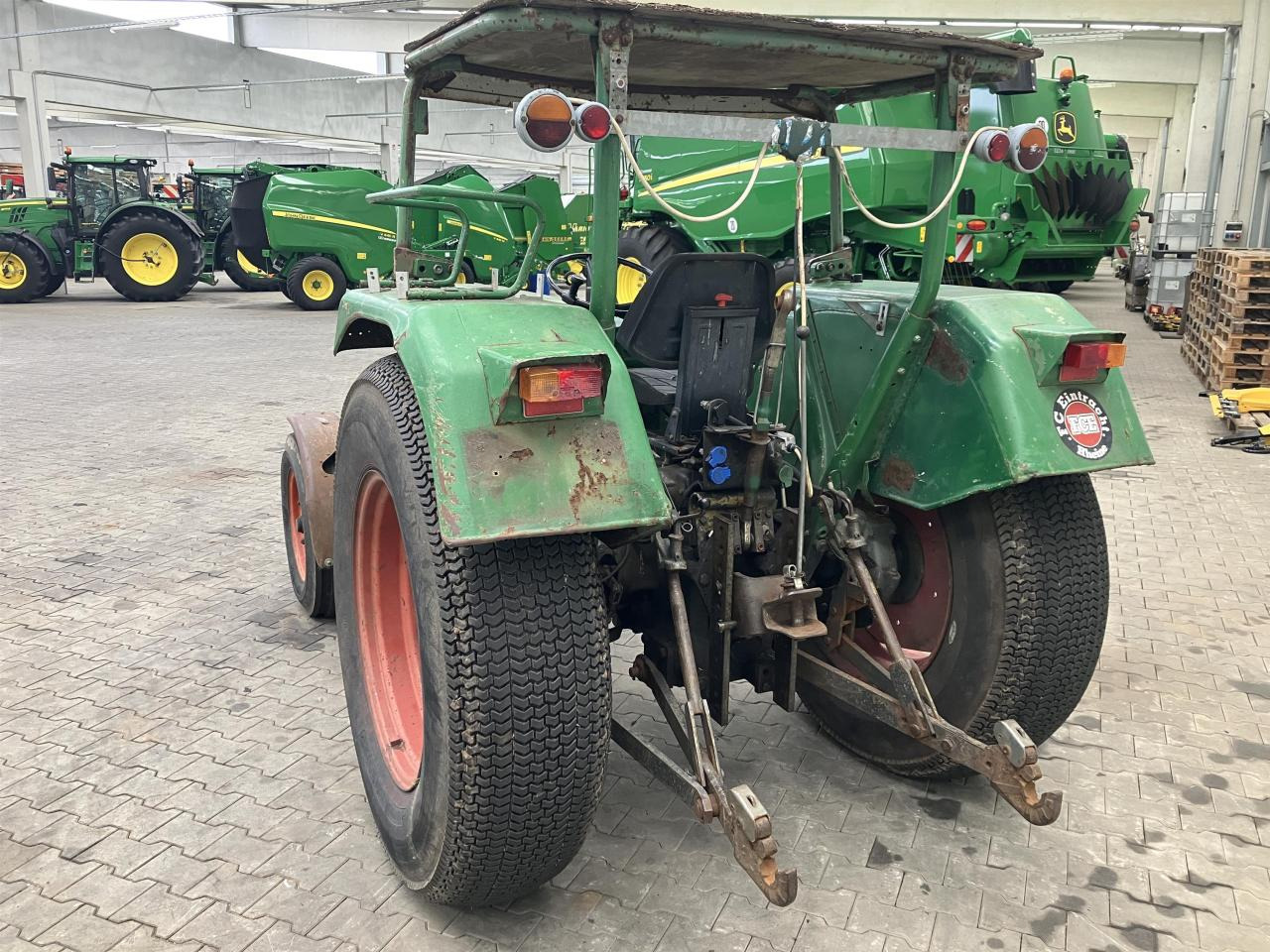 Fendt 104 S Farmer - جرار: صورة 3 Fendt 104 S Farmer - جرار: صورة 3