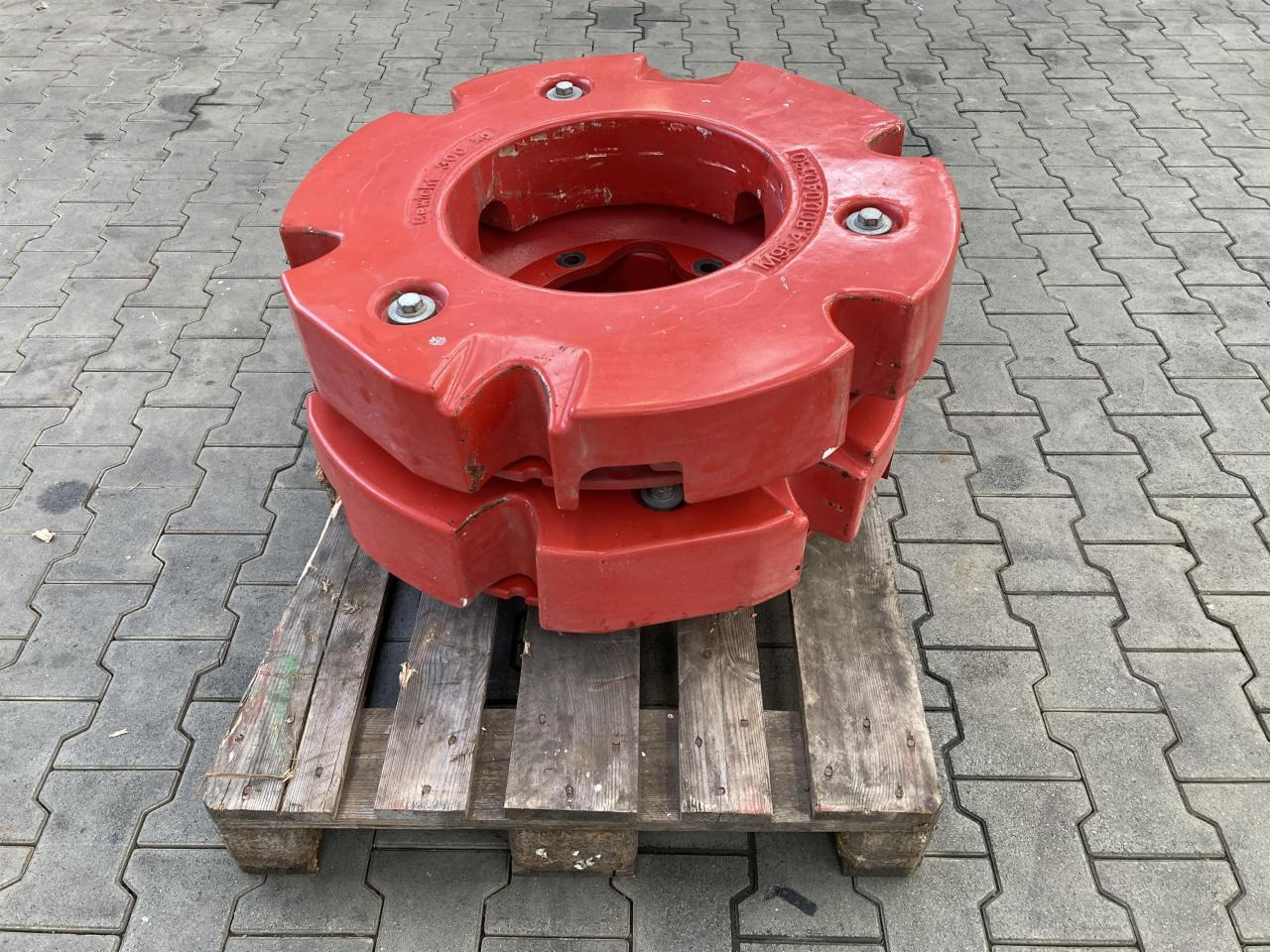 Fendt 2x 300 kg - الوزن المعاكس: صورة 2 Fendt 2x 300 kg - الوزن المعاكس: صورة 2